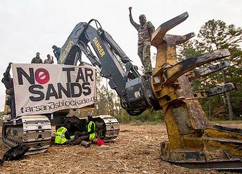 20121119_tarsandsblockaders